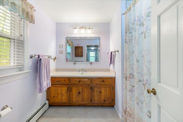 18 Winterberry Drive, Amherst, NH 03031