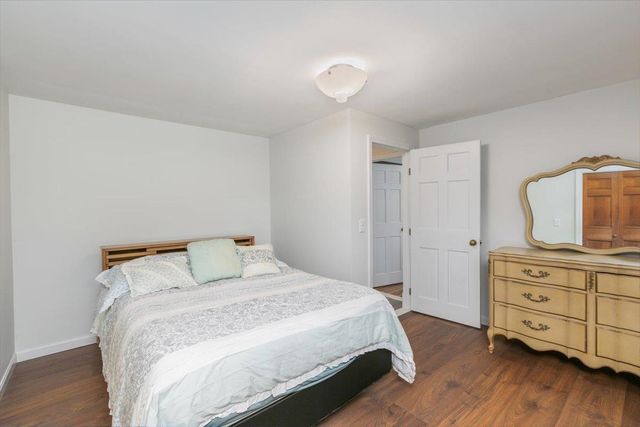 18 Winterberry Drive, Amherst, NH 03031