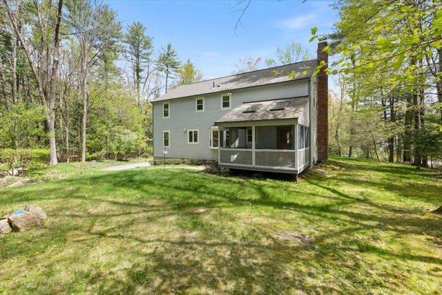 18 Winterberry Drive, Amherst, NH 03031