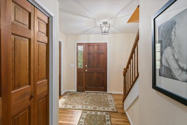 18 Winterberry Drive, Amherst, NH 03031