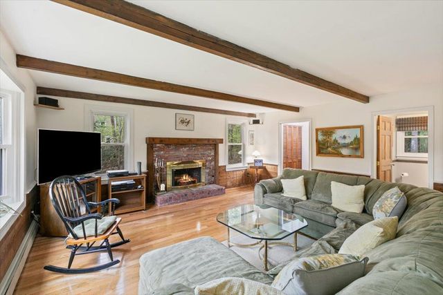 18 Winterberry Drive, Amherst, NH 03031