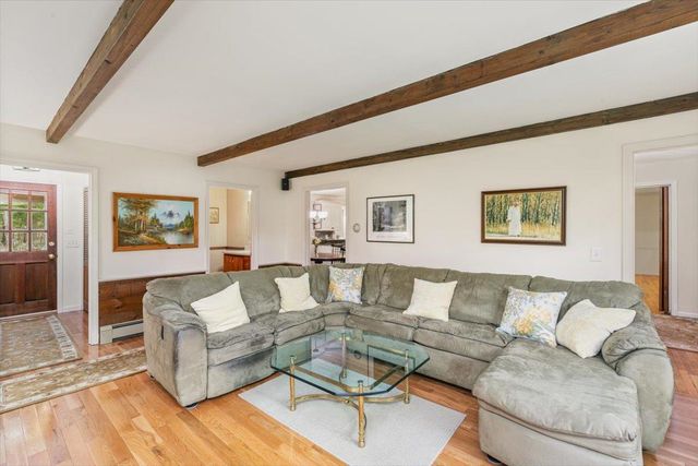 18 Winterberry Drive, Amherst, NH 03031