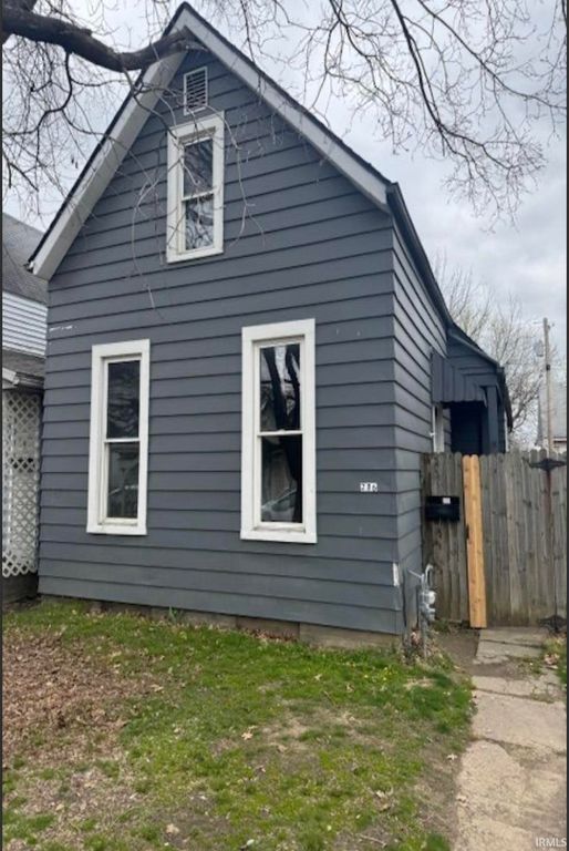 216 E Maryland Street, Evansville, IN 47711