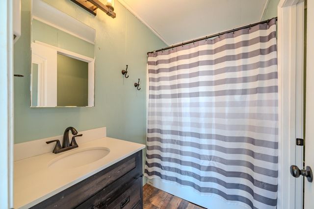 385 SALT LN, Savannah, TN 38372