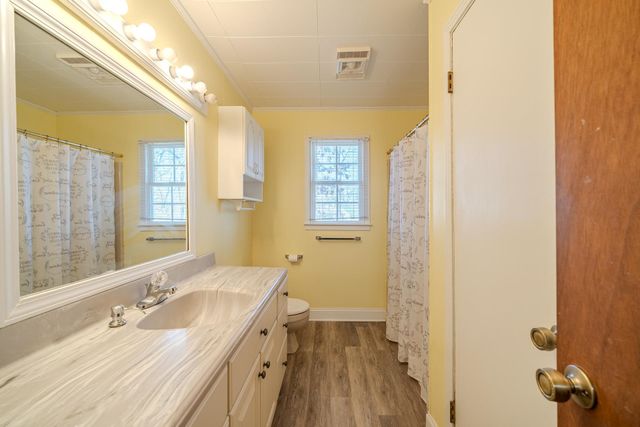 385 SALT LN, Savannah, TN 38372