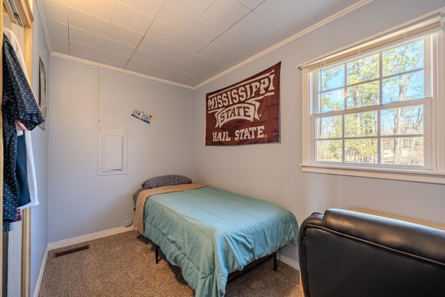 385 SALT LN, Savannah, TN 38372