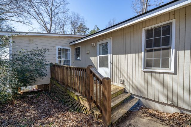 385 SALT LN, Savannah, TN 38372