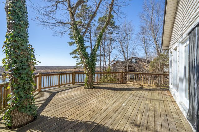 385 SALT LN, Savannah, TN 38372