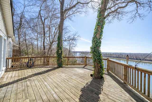 385 SALT LN, Savannah, TN 38372