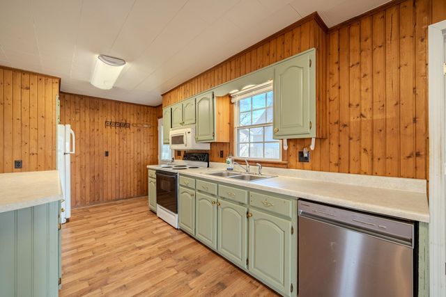 385 SALT LN, Savannah, TN 38372