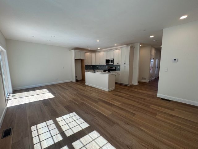 5A Dearborn Circle, Goffstown, NH 03045