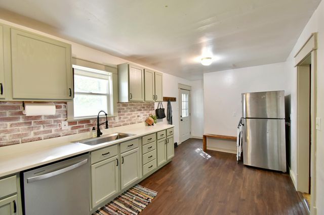 601 Park Avenue, Sacred Heart, MN 56285