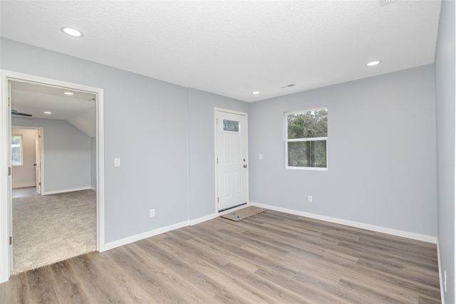 1504 E 13th Street, Des Moines, IA 50316