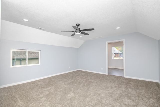1504 E 13th Street, Des Moines, IA 50316