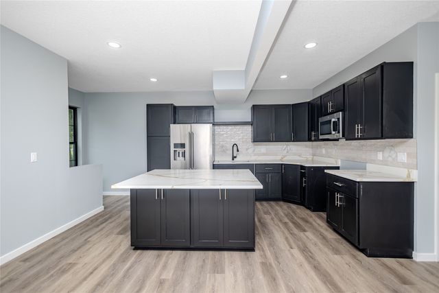 1504 E 13th Street, Des Moines, IA 50316