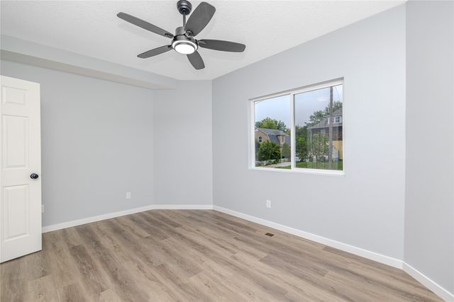 1504 E 13th Street, Des Moines, IA 50316