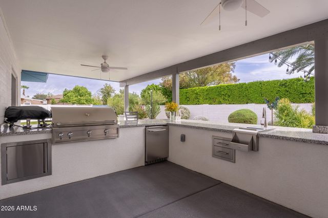 8614 E CLARENDON Avenue, Scottsdale, AZ 85251