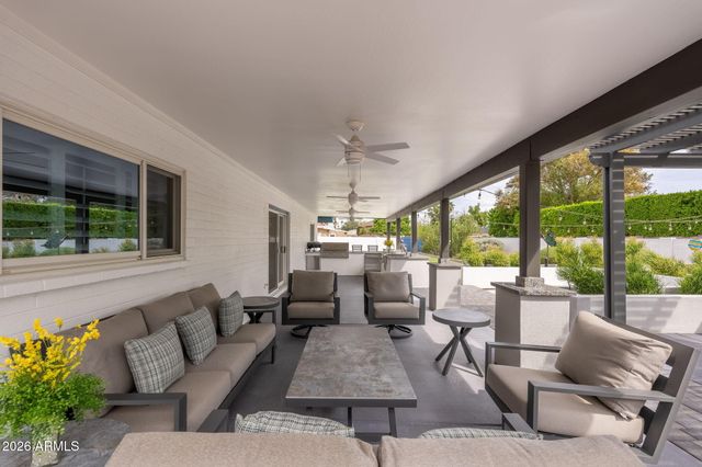 8614 E CLARENDON Avenue, Scottsdale, AZ 85251