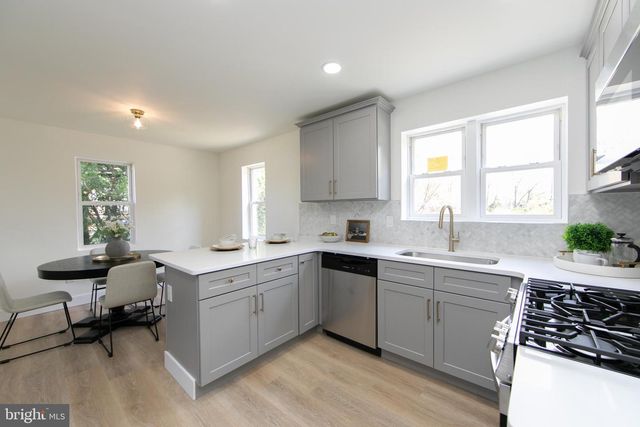795 S WEST AVENUE, Vineland, NJ 08360