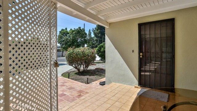 15841 Marlin Place, Van Nuys (los Angeles), CA 91406