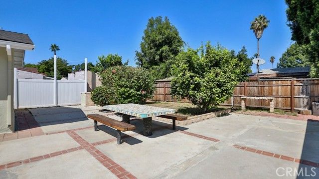 15841 Marlin Place, Van Nuys (los Angeles), CA 91406