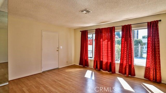 15841 Marlin Place, Van Nuys (los Angeles), CA 91406