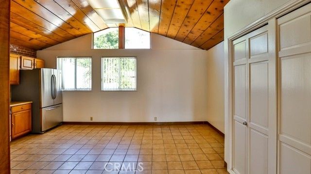 15841 Marlin Place, Van Nuys (los Angeles), CA 91406