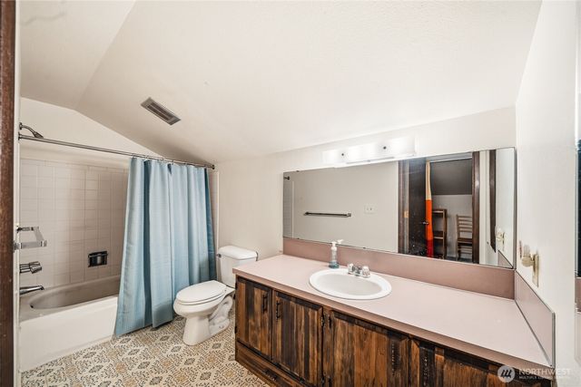3246 Eastland Circle SE, Olympia, WA 98501