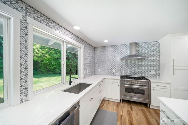 3246 Eastland Circle SE, Olympia, WA 98501