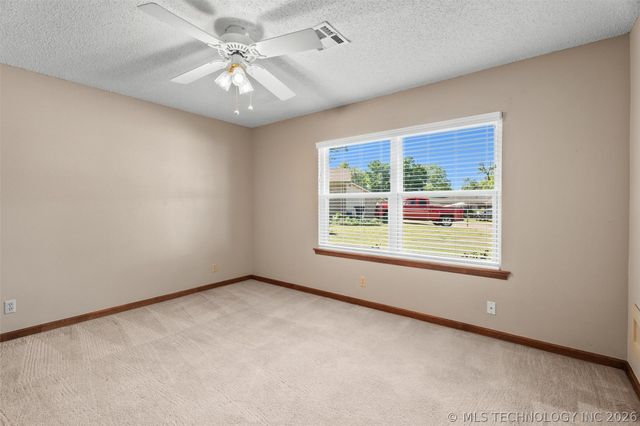 3240 Jefferson Court, Bartlesville, OK 74006