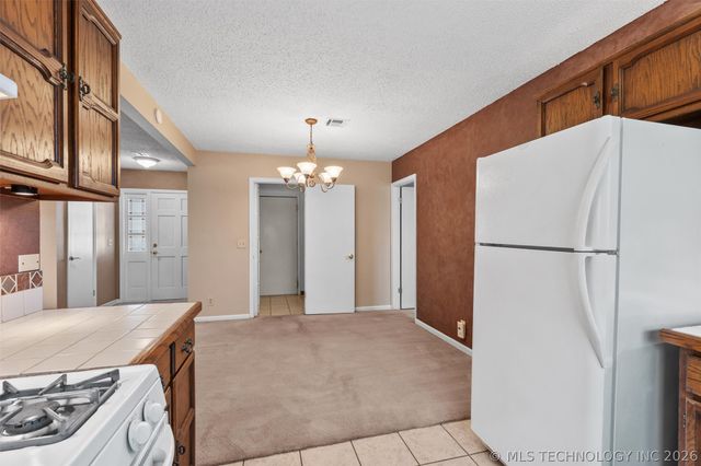 3240 Jefferson Court, Bartlesville, OK 74006