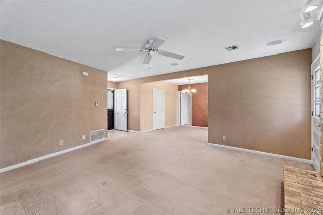 3240 Jefferson Court, Bartlesville, OK 74006