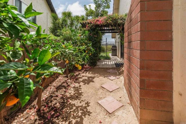 2309 Carriage Circle, Oceanside, CA 92056