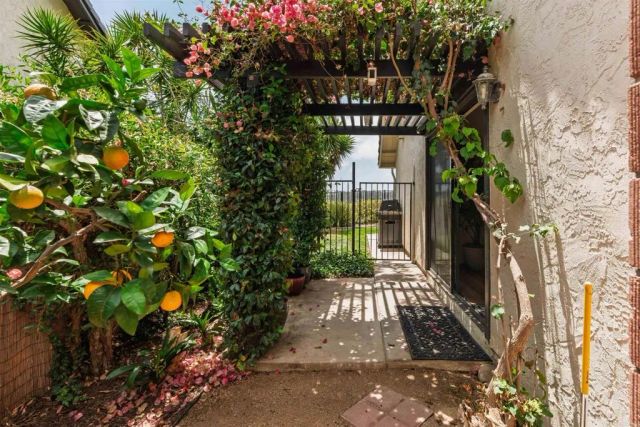 2309 Carriage Circle, Oceanside, CA 92056