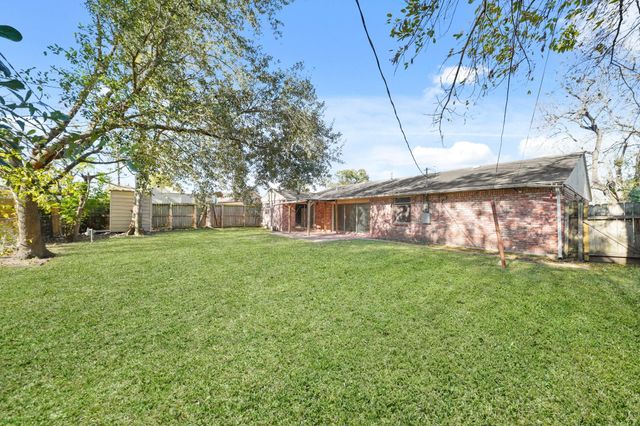 4319 Tiffany Drive, Houston, TX 77045