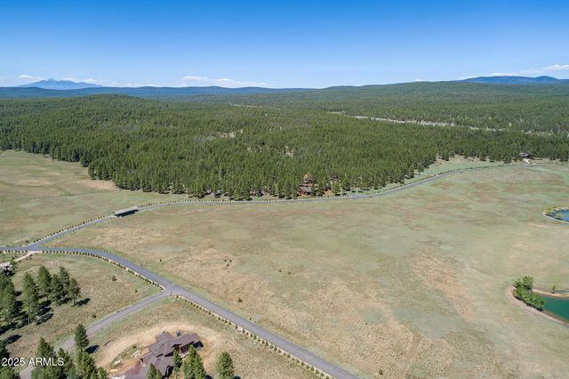 95 E FOXBORO Road 11, Munds Park, AZ 86017