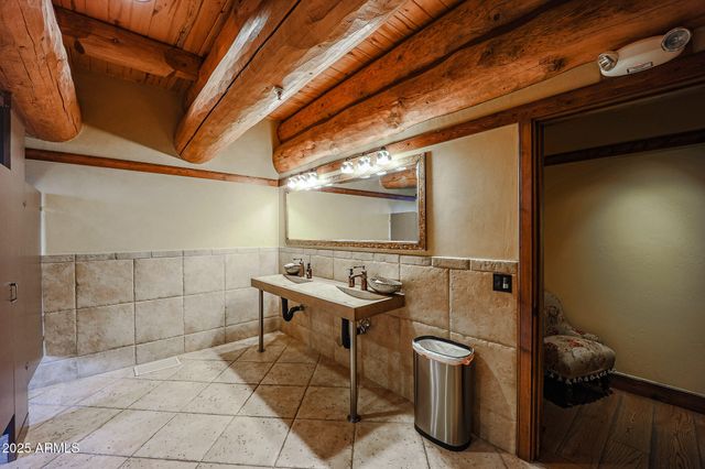 95 E FOXBORO Road 11, Munds Park, AZ 86017