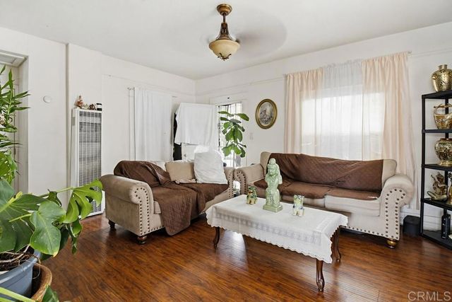 210 212 Del Mar Avenue, Chula Vista, CA 91910