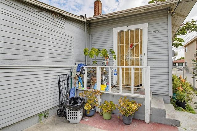 210 212 Del Mar Avenue, Chula Vista, CA 91910