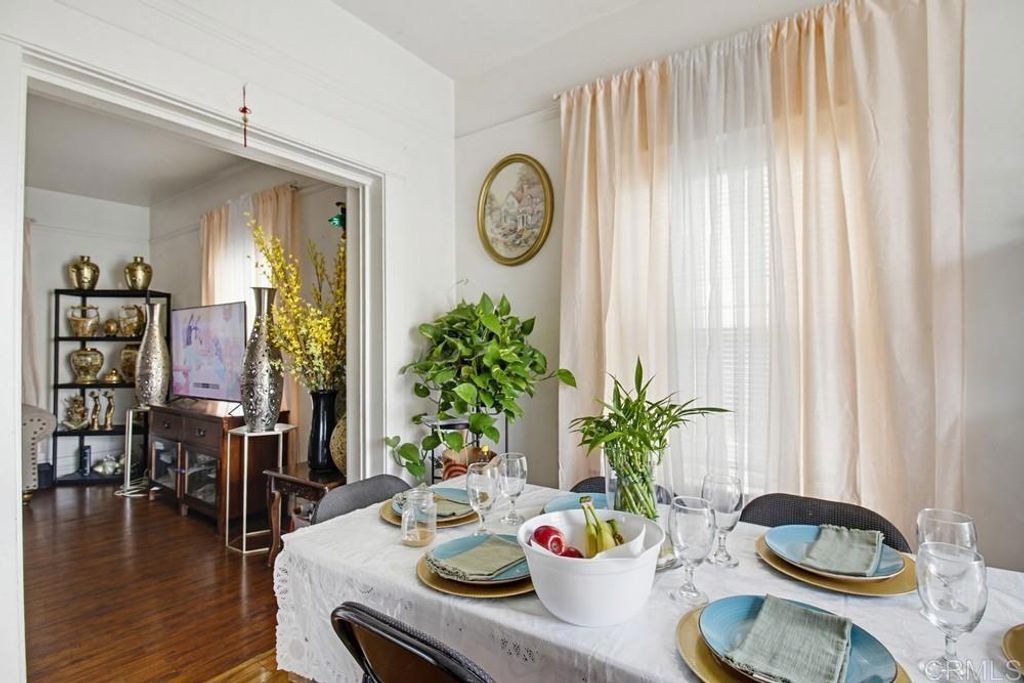 Image 21 of property listing at 210 212 Del Mar Avenue, Chula Vista, CA 91910