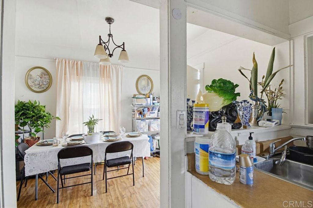 Image 23 of property listing at 210 212 Del Mar Avenue, Chula Vista, CA 91910