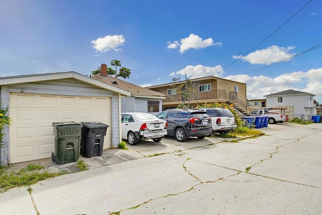 Image 65 of property listing at 210 212 Del Mar Avenue, Chula Vista, CA 91910