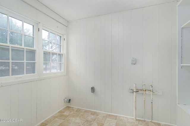 1741 E Elm Street, Springfield, MO 65802