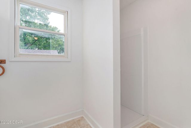1741 E Elm Street, Springfield, MO 65802