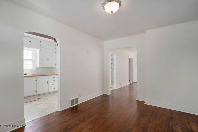 1741 E Elm Street, Springfield, MO 65802
