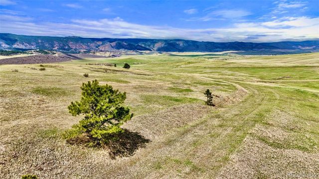 2 S Perry Park Road, Larkspur, CO 80118
