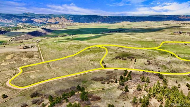 2 S Perry Park Road, Larkspur, CO 80118