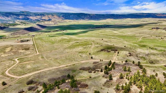 2 S Perry Park Road, Larkspur, CO 80118