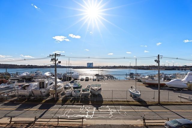 43 Front St 43, Beverly, MA 01915