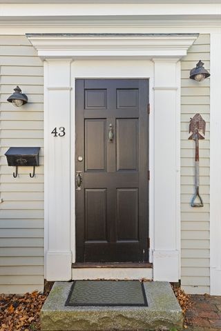 43 Front St 43, Beverly, MA 01915